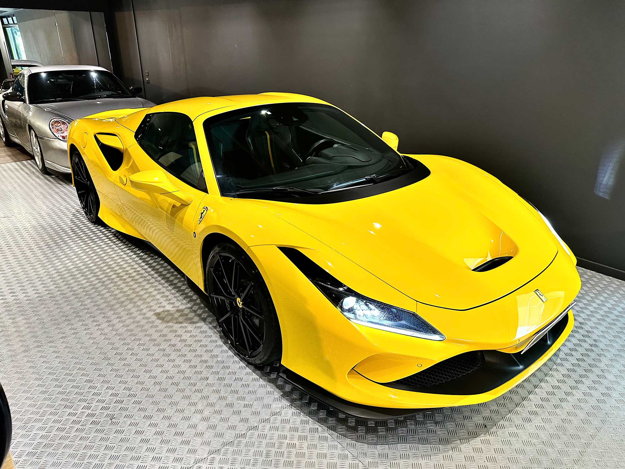 livreerouge_supercar_saloneauto-(2)