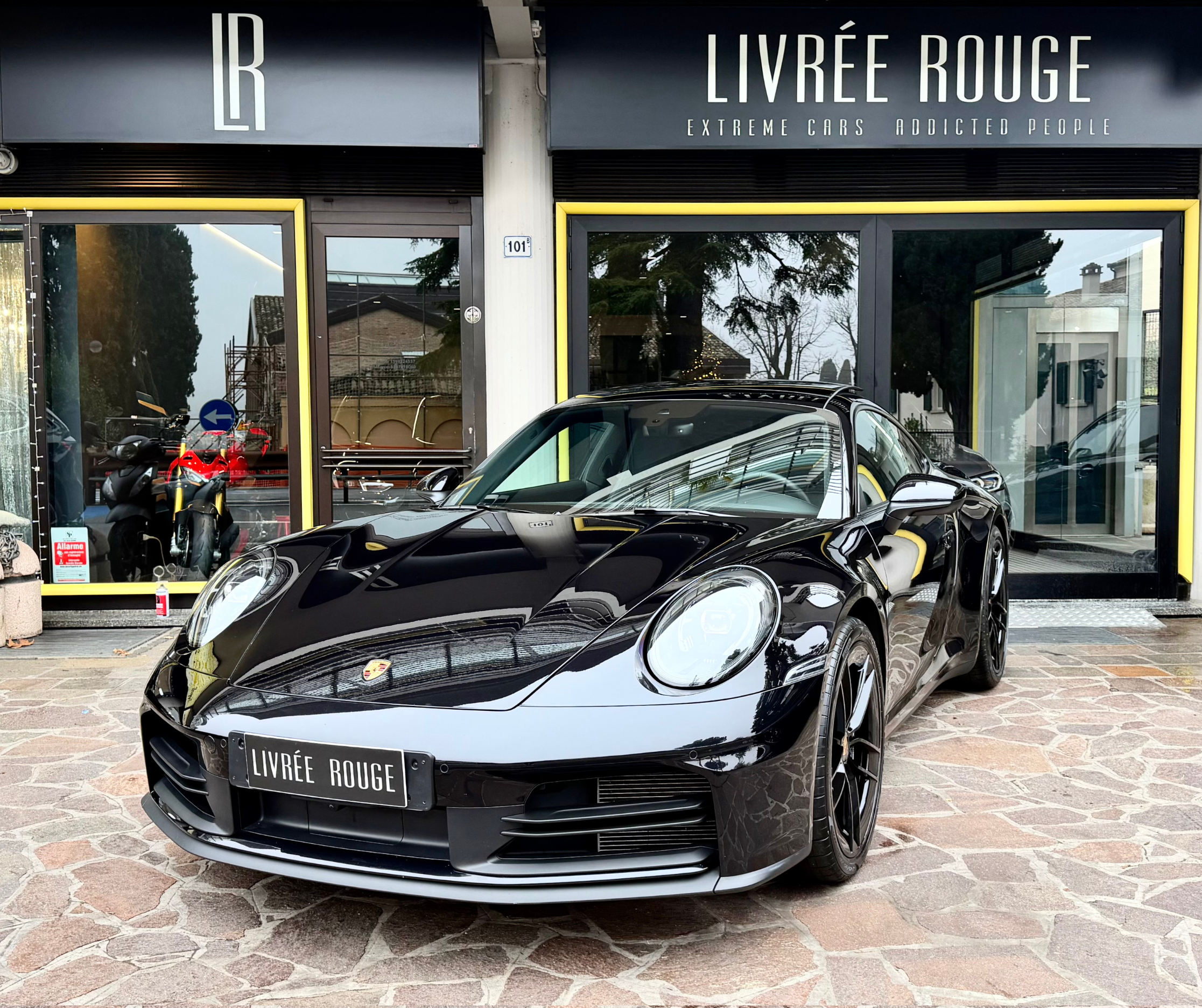 Porsche 911 992.2 Carrera auto