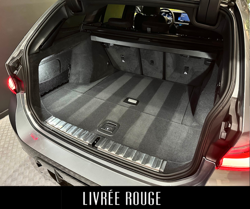 BMW 330i Touring xdrive MSport - immagine 17